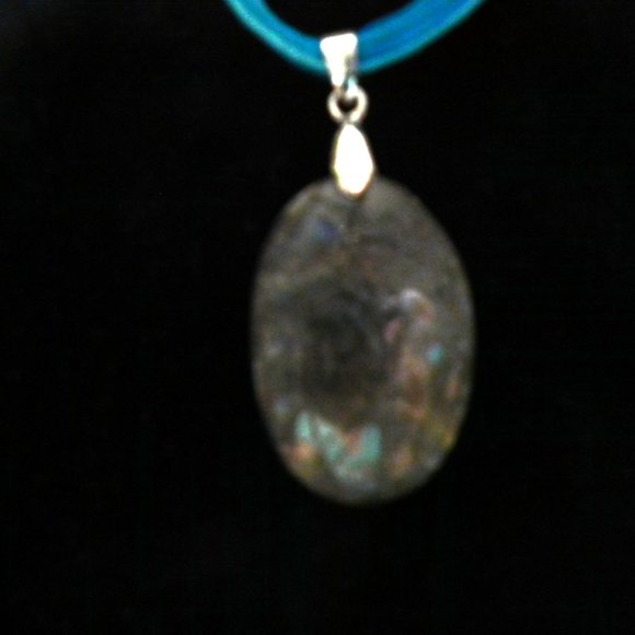 Tourmaline stone necklace - Picture 2 of 3